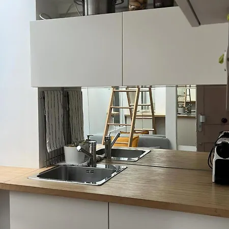 Apartment Au Coeur De Au Pied De Notre Dame Equipe Salle De Bains Wc Calme Clair Type Clim Ascenseur *